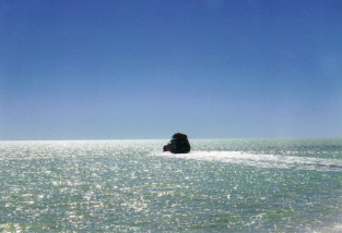 chile_jeep-across-the-salt-lake-salar-de-uyuni-chile (1)